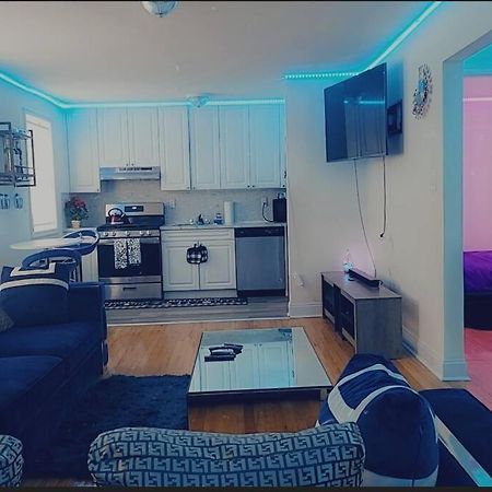 Townhouse Apartment In Oakland Gardens New York Buitenkant foto